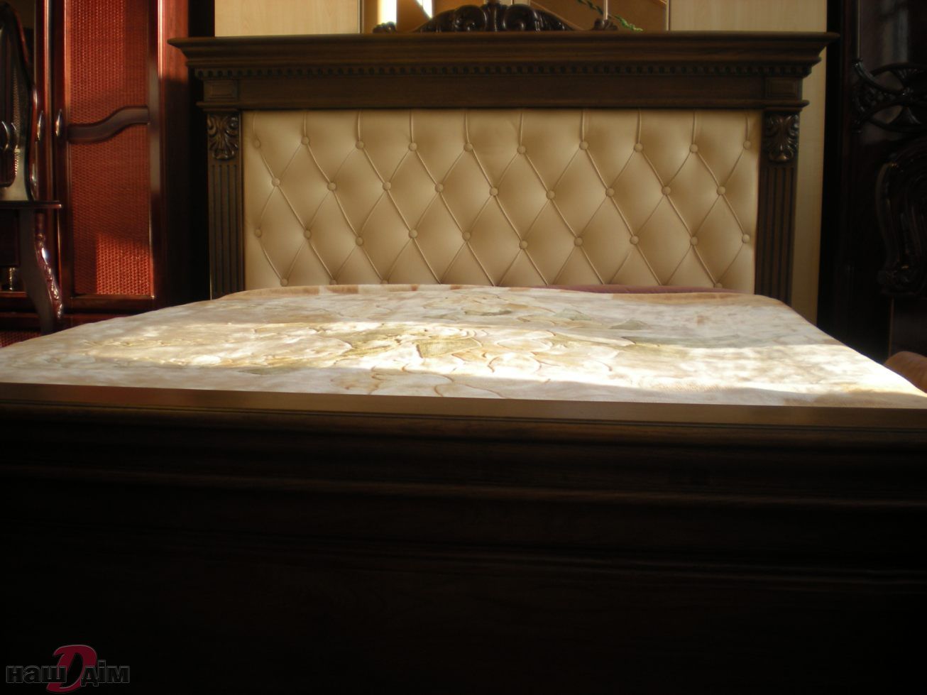 Ліжко двохспальне КАРОЛІНА ID39-1 Фотографія з вітрини магазину